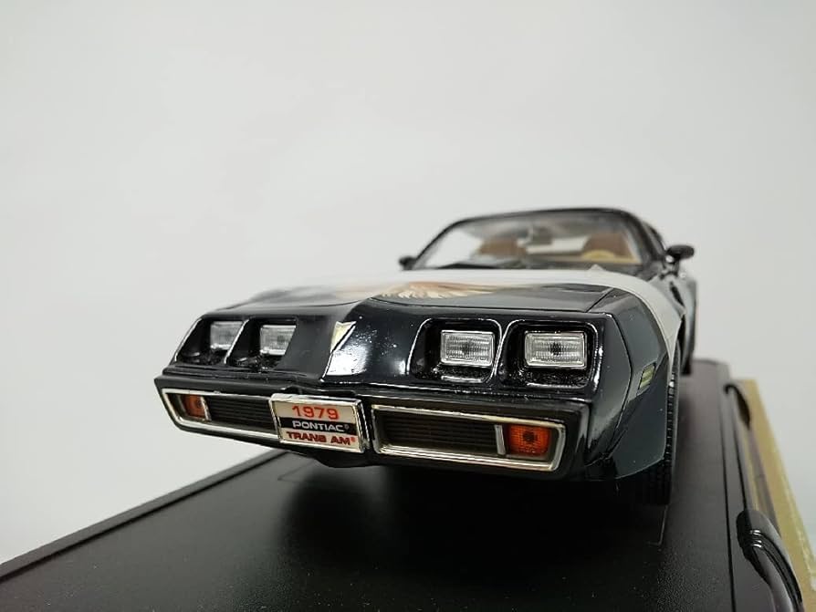 Amazon | □ ロードシグネチャー 1/18 1979 PONTIAC FIREBIRD